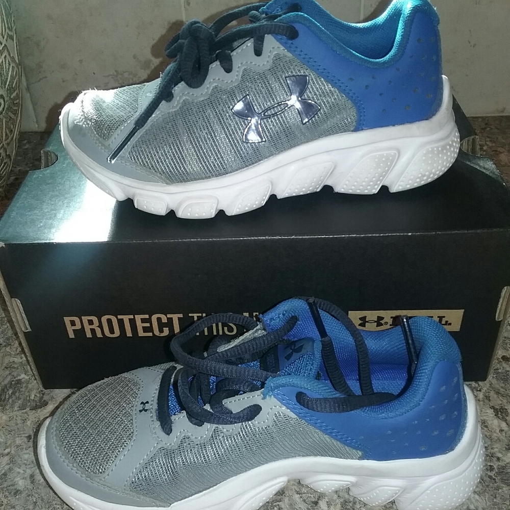 Boys Tennis Shoe